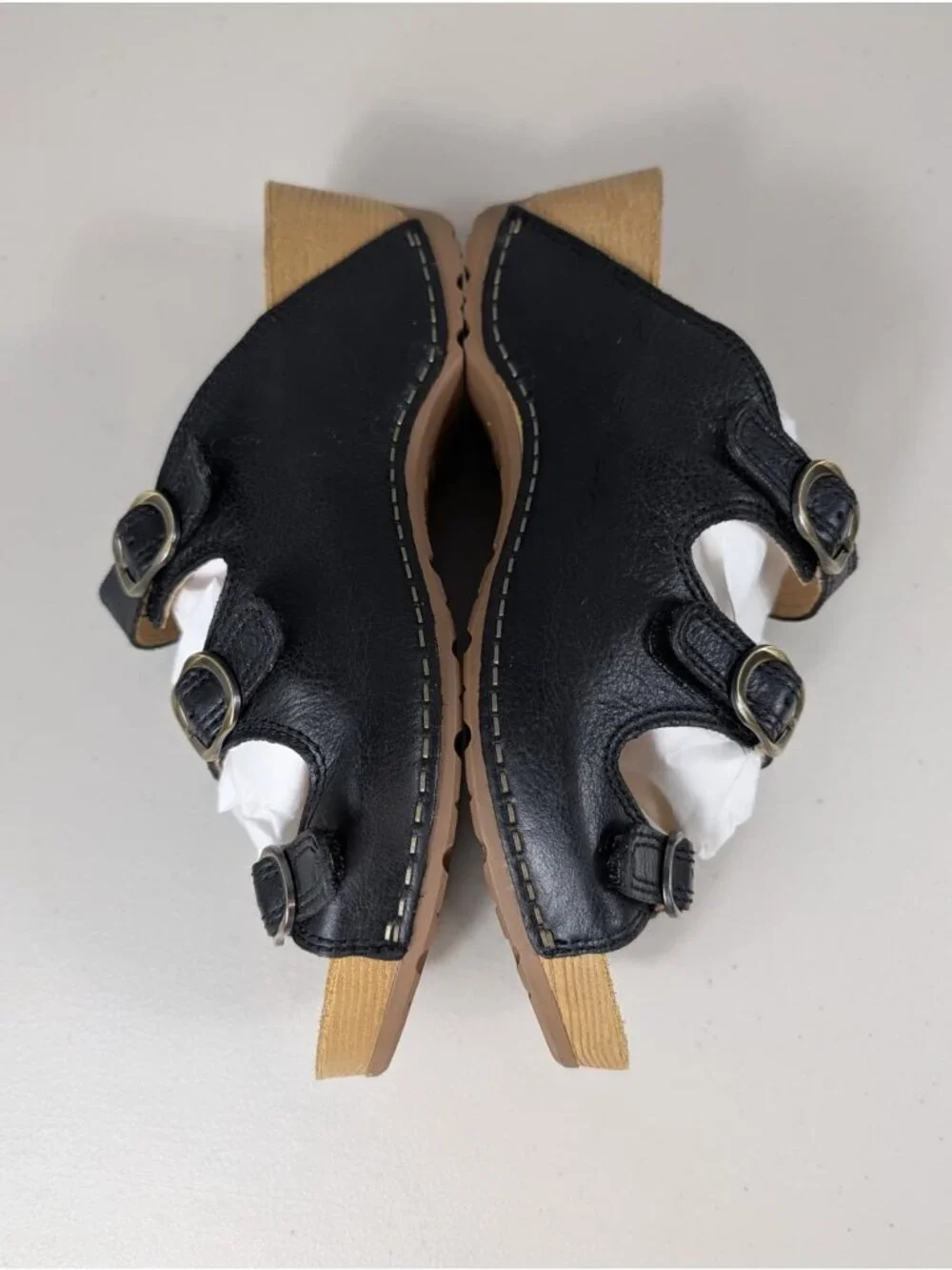 Dansko Tarin sandals in black leather women's size 7.5